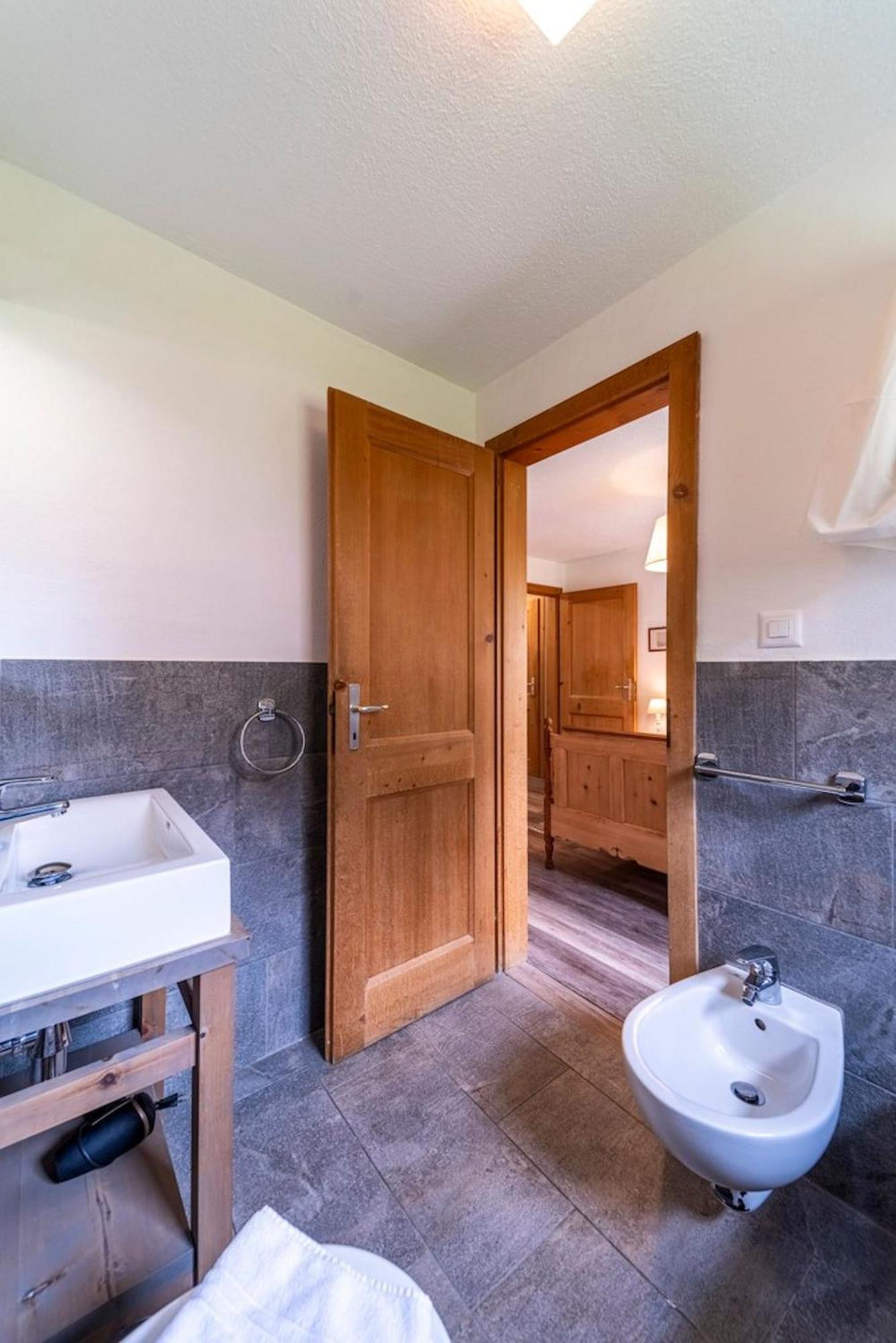Chesa La Giunfra - Celerina Apartment Celerina/Schlarigna ภายนอก รูปภาพ