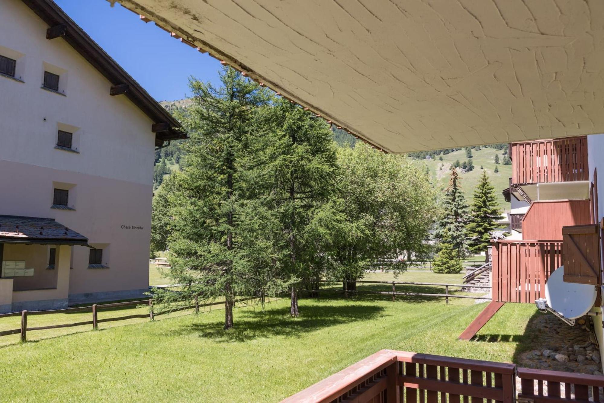 Chesa La Giunfra - Celerina Apartment Celerina/Schlarigna ภายนอก รูปภาพ